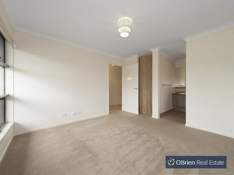 28 Livida Circuit, Lyndhurst VIC 3975