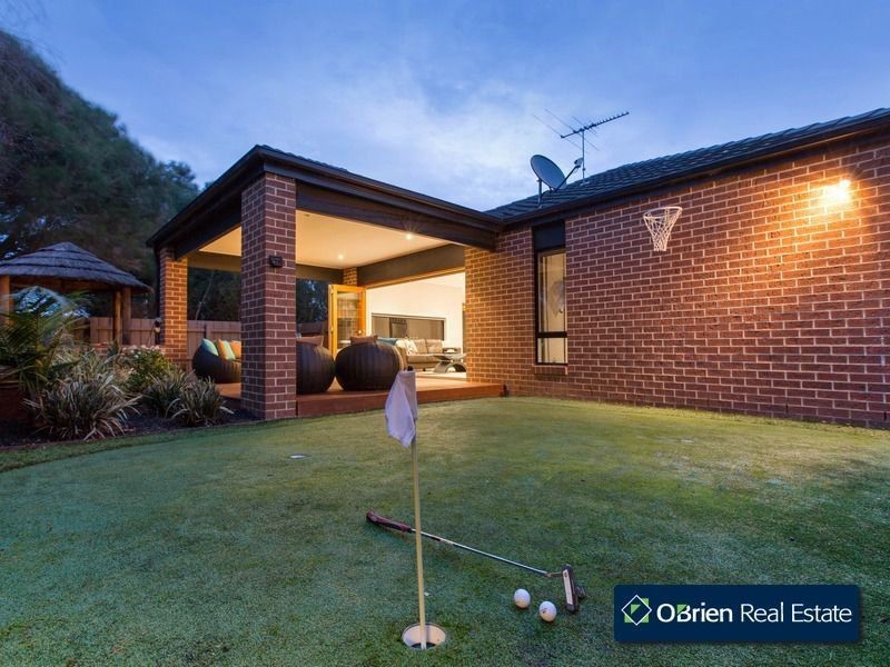 27 Stefan Drive, Berwick VIC 3806