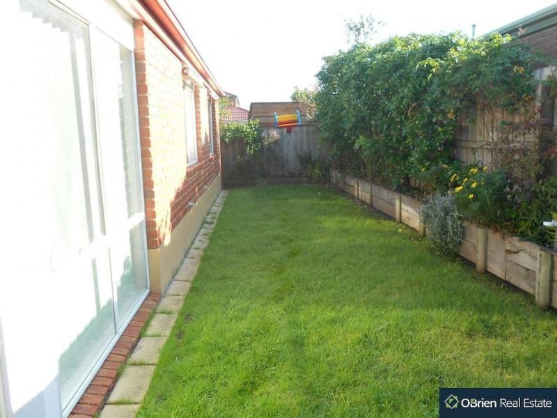 8 KIRRA Court, Narre Warren South VIC 3805