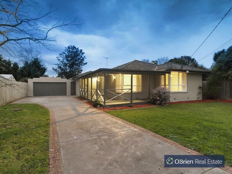 11 Strawbent Rise, Narre Warren VIC 3805