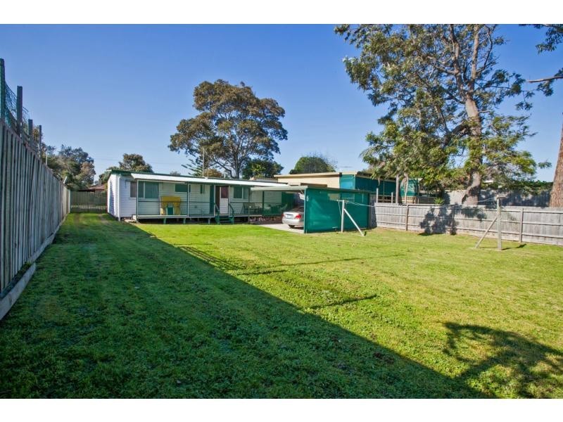 126 Rosslyn Avenue, Seaford VIC 3198