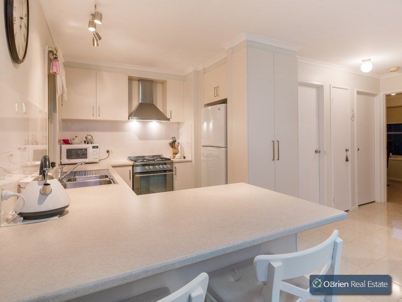 6 Emma Court, Berwick VIC 3806