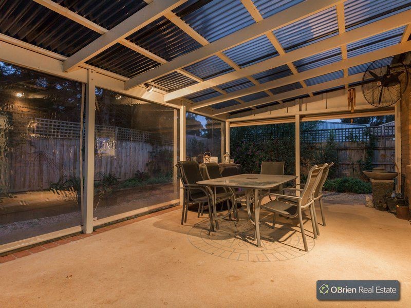 6 Emma Court, Berwick VIC 3806