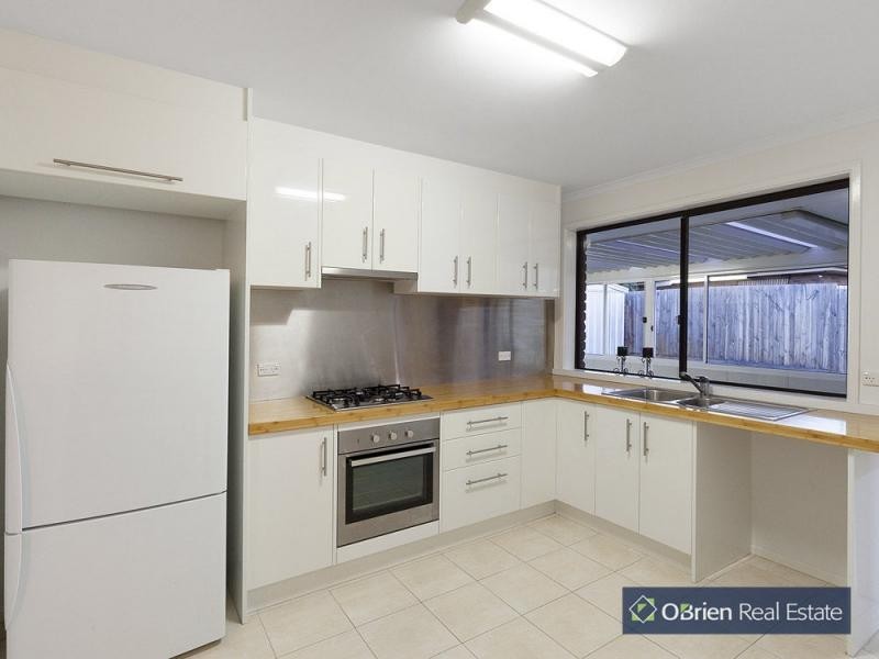 40 Grove End Road, Endeavour Hills VIC 3802