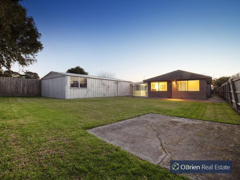 40 Grove End Road, Endeavour Hills VIC 3802