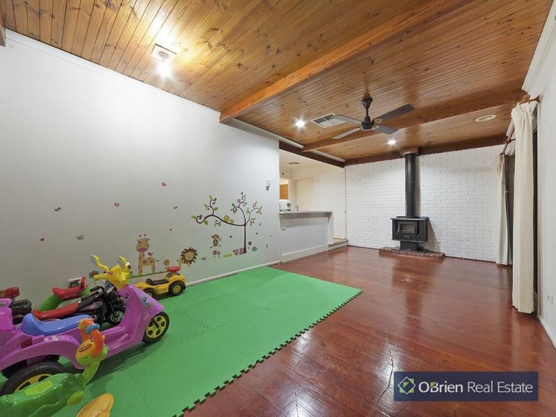 34 Ambleside Crescent, Berwick VIC 3806