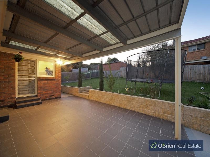 33 Thomas Mitchell Drive, Endeavour Hills VIC 3802