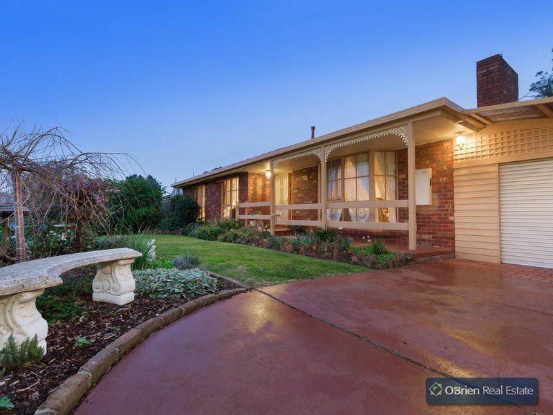 1 Wood Court, Cranbourne VIC 3977