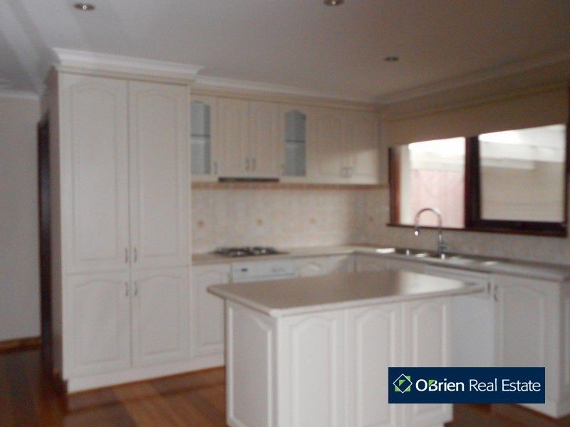 45 Gleneagles Drive, Endeavour Hills VIC 3802