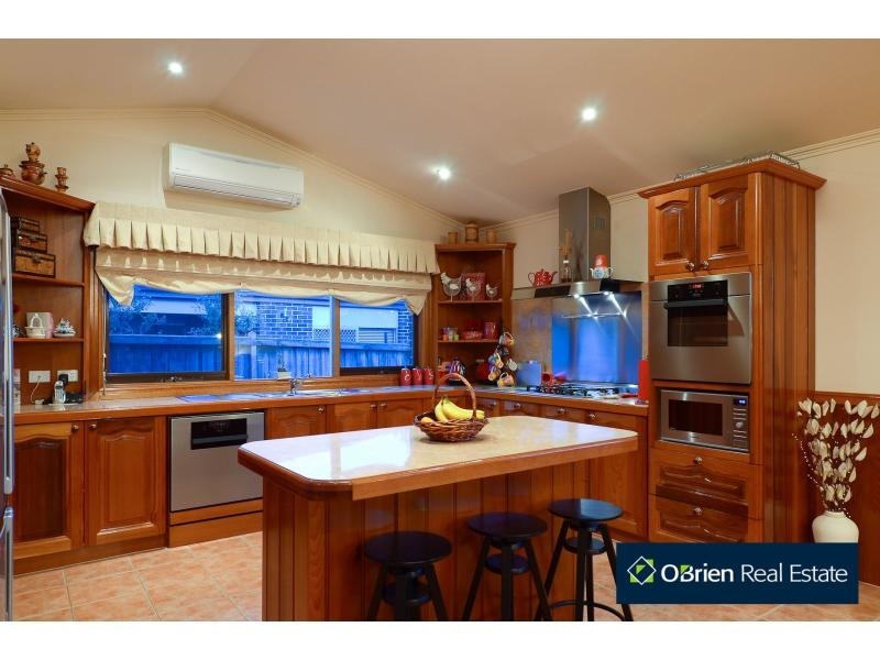 18 The Springs Close, Narre Warren South VIC 3805