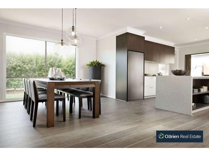 64 Prendergast Avenue, Cranbourne East VIC 3977