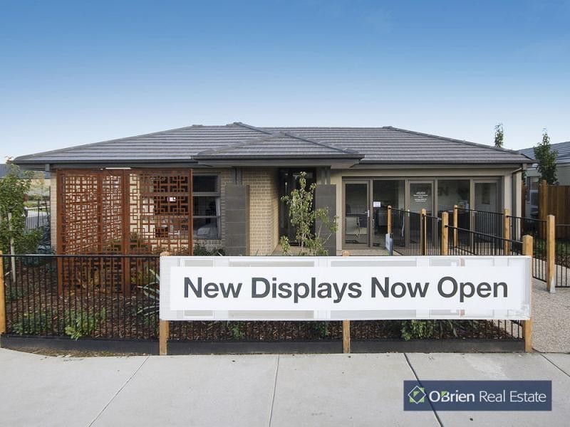 64 Prendergast Avenue, Cranbourne East VIC 3977