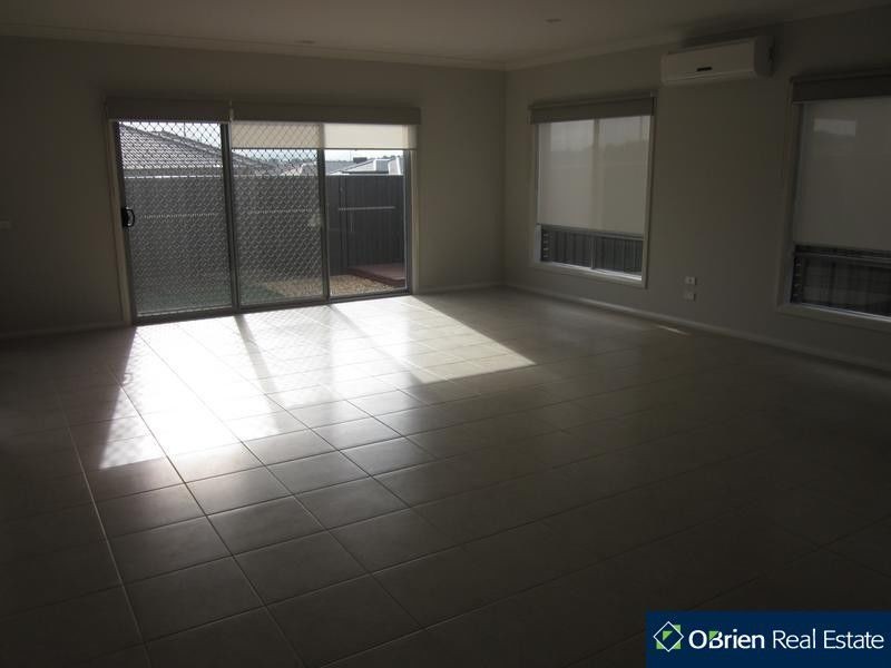 138 Alisma Boulevard, Cranbourne North VIC 3977