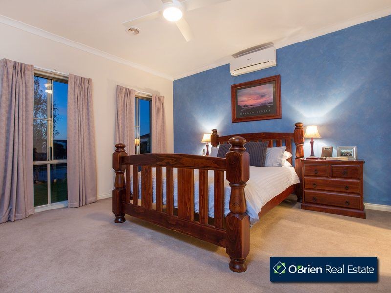 9 Sunhill Way, Berwick VIC 3806