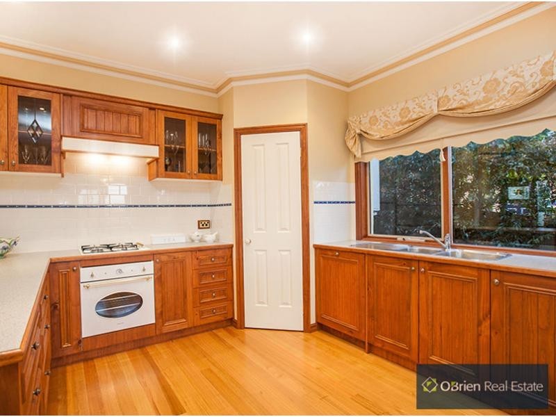 16 Ash Crescent, Pakenham VIC 3810