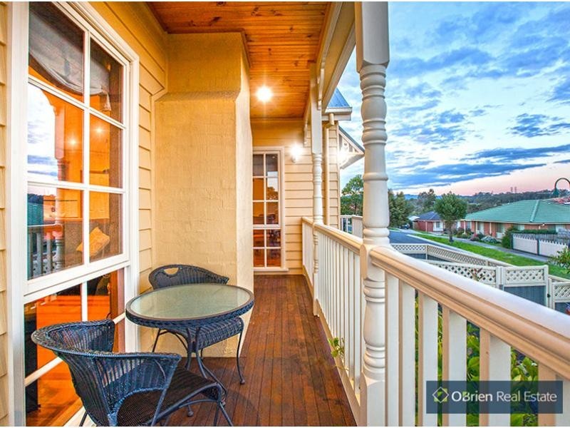 16 Ash Crescent, Pakenham VIC 3810