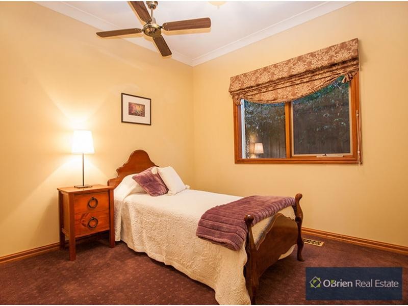 16 Ash Crescent, Pakenham VIC 3810