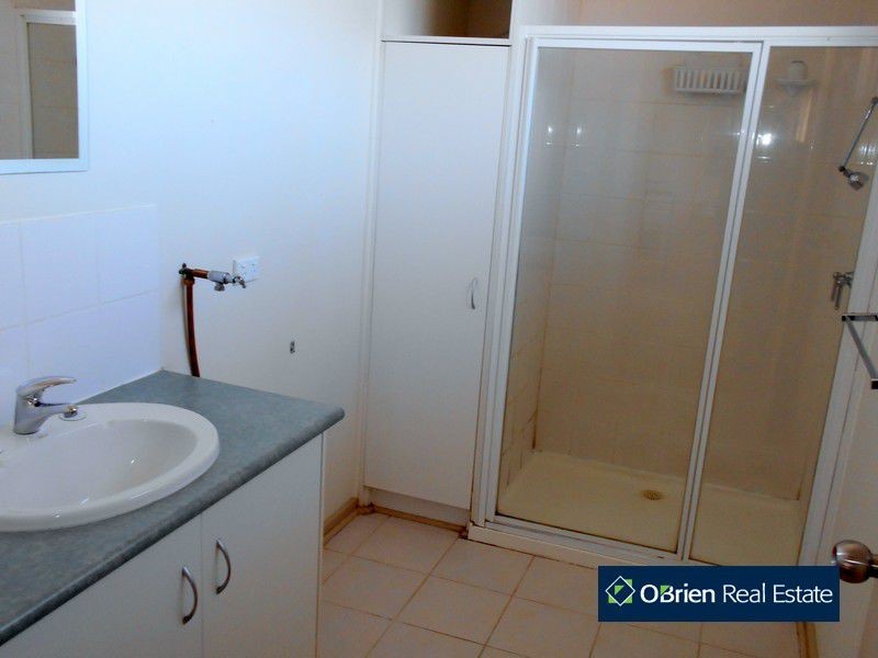 76 Fleetwood Drive, Narre Warren VIC 3805