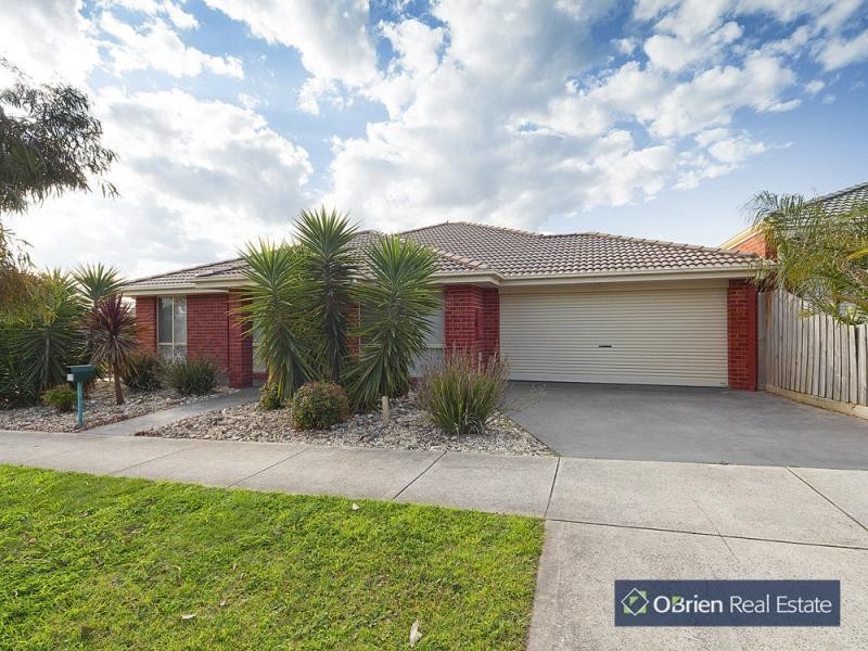 19 Central Road, Hampton Park VIC 3976