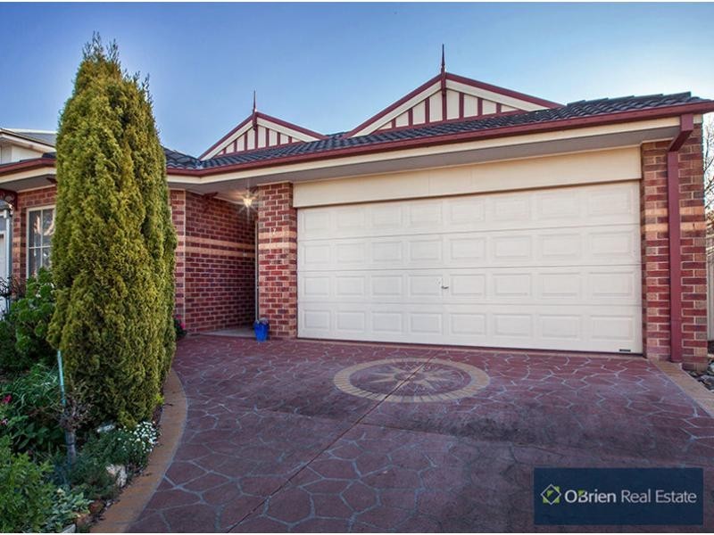 7 Stokes Green, Pakenham VIC 3810