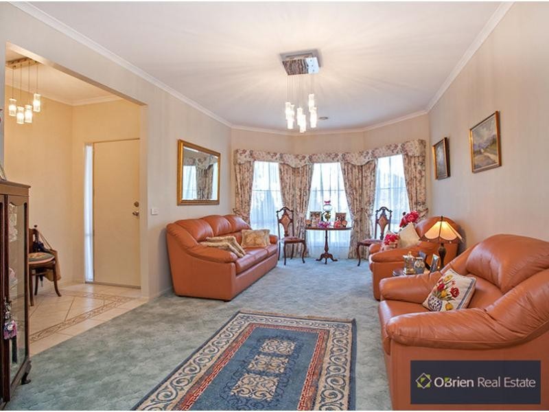 7 Stokes Green, Pakenham VIC 3810