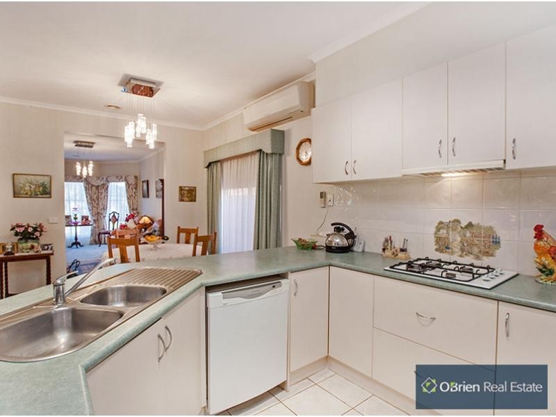 7 Stokes Green, Pakenham VIC 3810