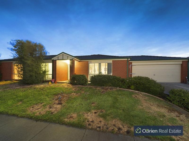 22 Breamlea Way, Cranbourne East VIC 3977