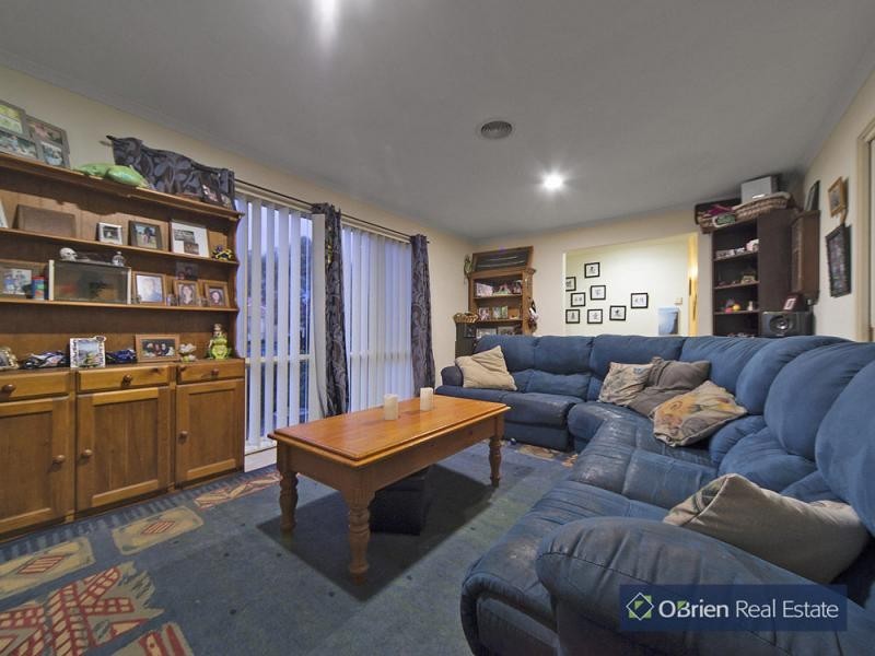 22 Breamlea Way, Cranbourne East VIC 3977