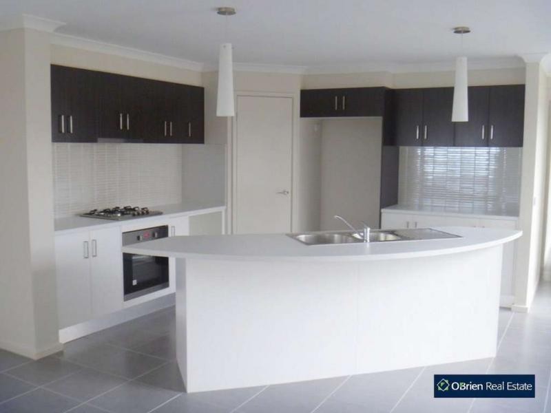 9 Kayanite Way, Officer VIC 3809