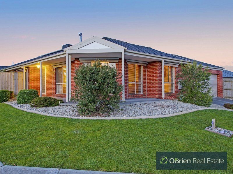 24 Yammerbook Way, Cranbourne East VIC 3977