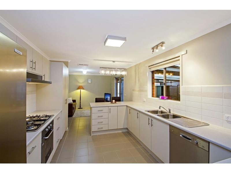 24 Yammerbook Way, Cranbourne East VIC 3977