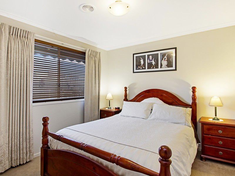 24 Yammerbook Way, Cranbourne East VIC 3977