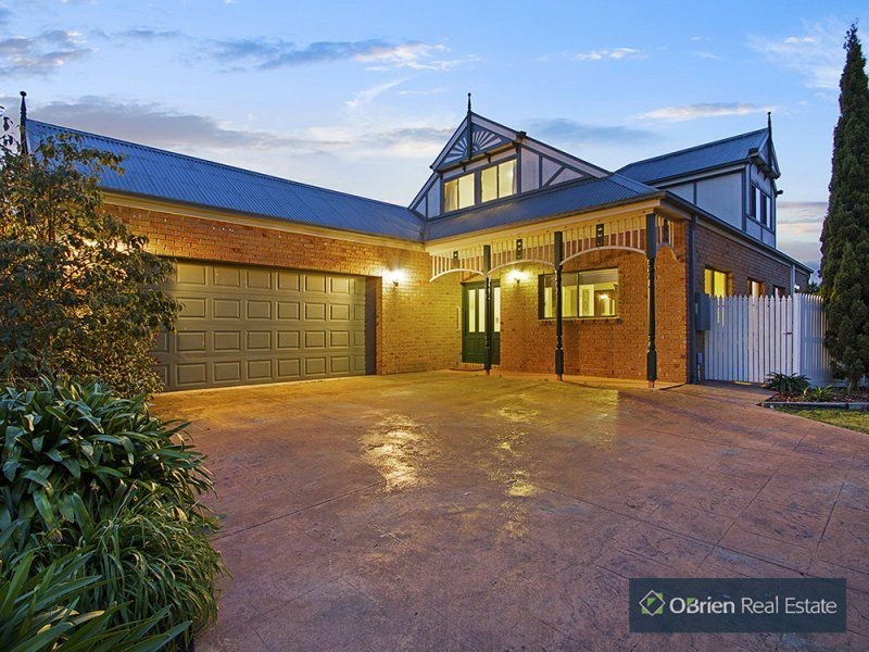 15 Broadhurst Road, Pakenham VIC 3810