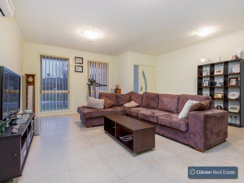 7 Griffith Mews, Pakenham VIC 3810