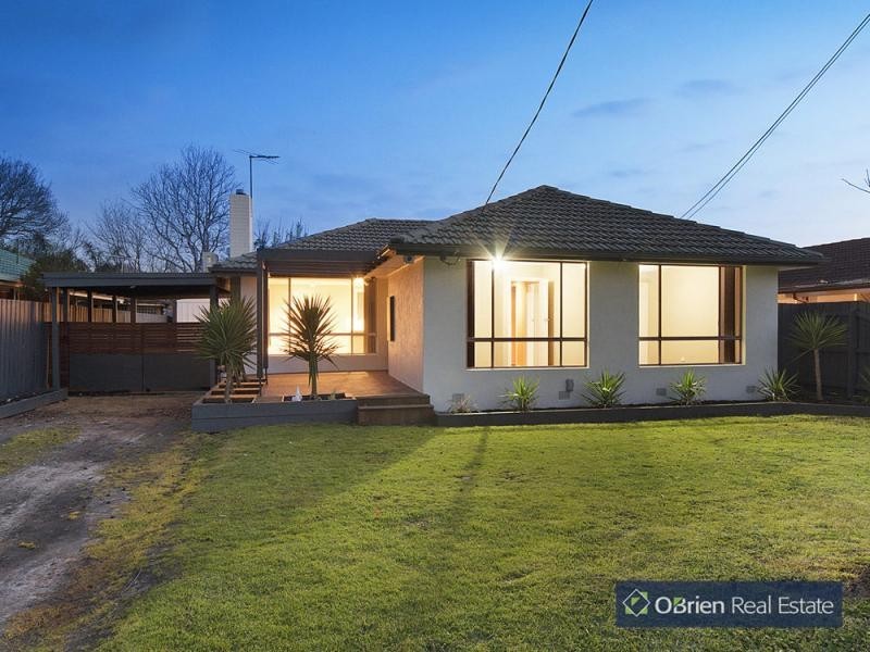14 Campbell Parade, Cranbourne VIC 3977