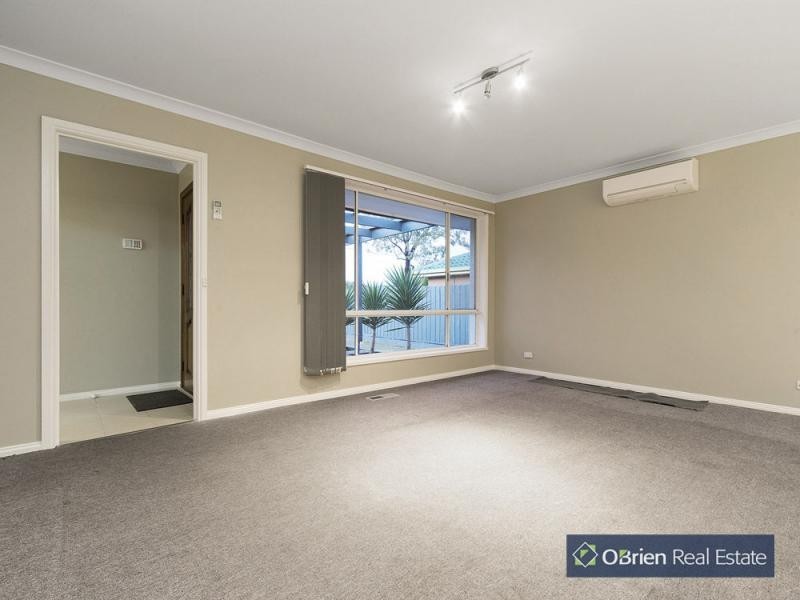 14 Campbell Parade, Cranbourne VIC 3977