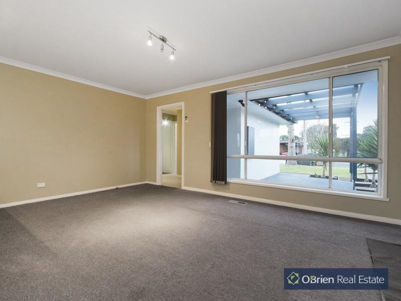 14 Campbell Parade, Cranbourne VIC 3977