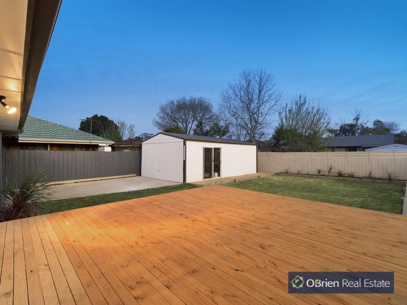14 Campbell Parade, Cranbourne VIC 3977