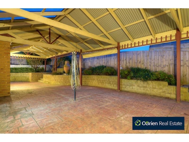 75 Berwick Springs Promenade, Narre Warren South VIC 3805