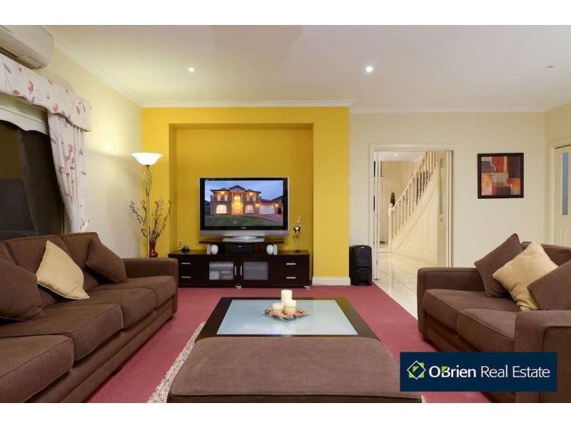 75 Berwick Springs Promenade, Narre Warren South VIC 3805