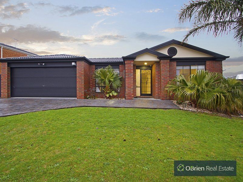 24 McCubbin Way, Berwick VIC 3806