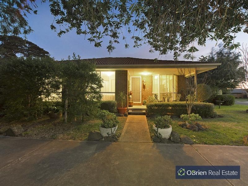 1/37 Ravensthorpe Crescent, Narre Warren VIC 3805