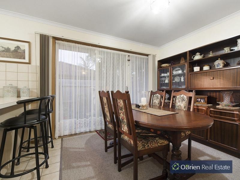 1/37 Ravensthorpe Crescent, Narre Warren VIC 3805