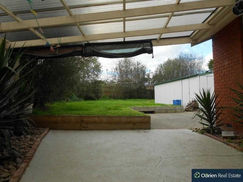 33 Girvan Circuit, Endeavour Hills VIC 3802