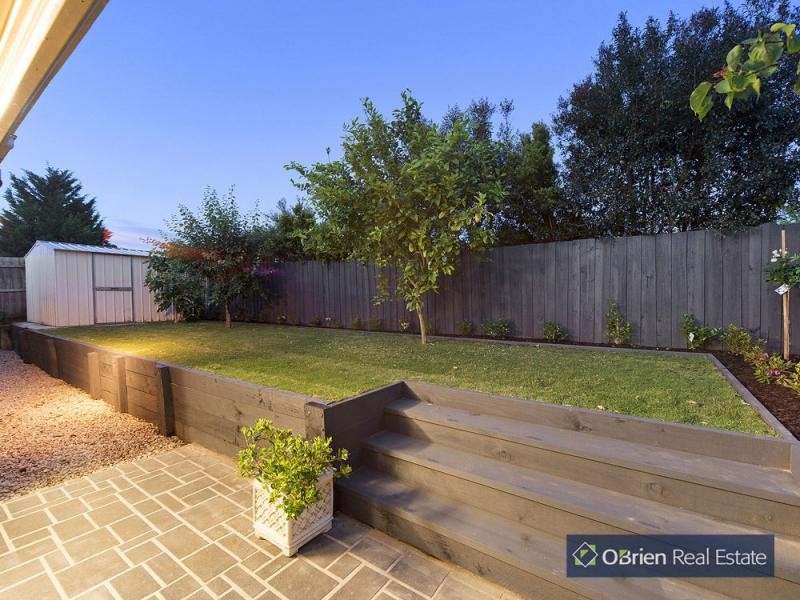 28 Sandalwood Drive, Narre Warren VIC 3805