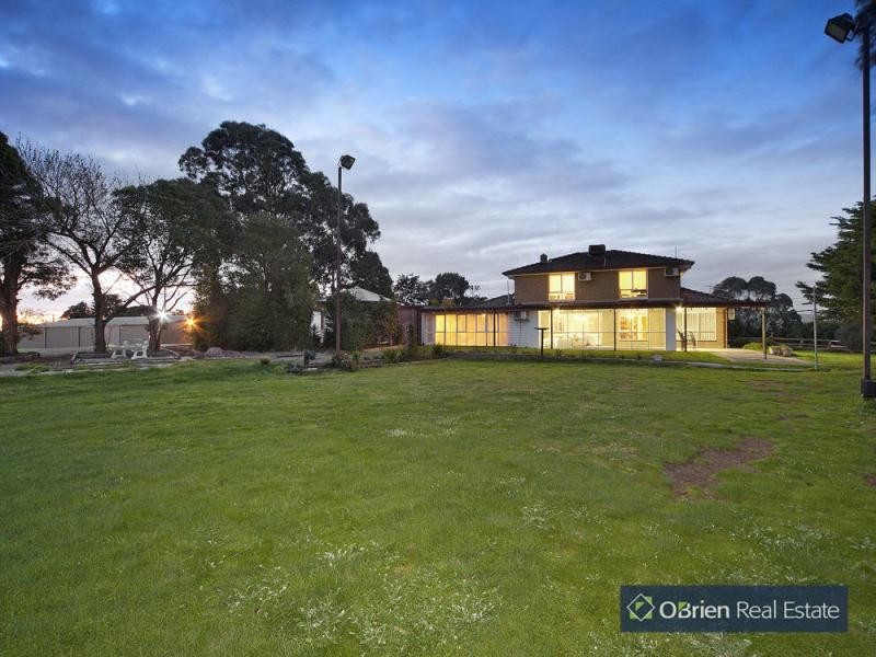 160-162 Hallam North Road, Narre Warren North VIC 3804