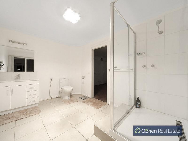 160-162 Hallam North Road, Narre Warren North VIC 3804