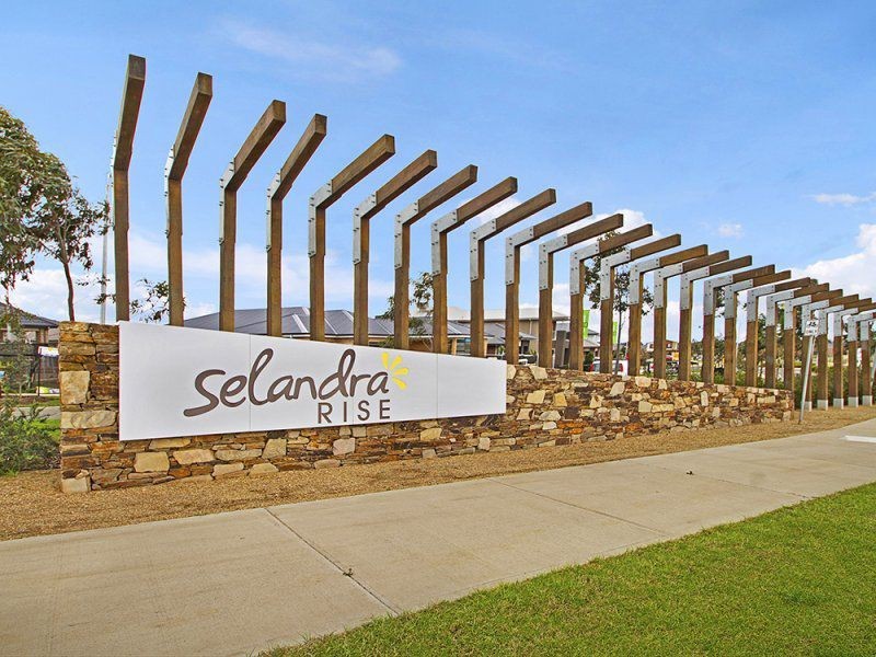 2 Ventasso Street, Clyde North VIC 3978