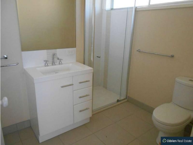 1/1A Galloway Drive, Narre Warren South VIC 3805