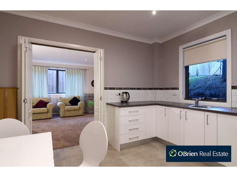 16 Royal Crescent, Beaconsfield VIC 3807